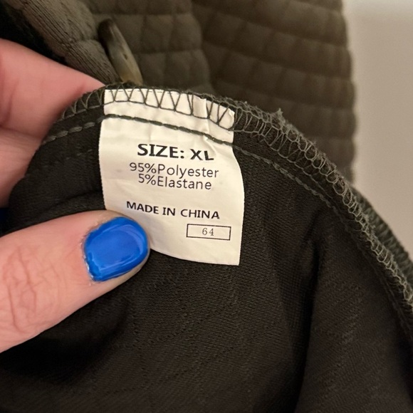 Women’s Quilted Design Olive Green Shacket, size XL - Picture 8 of 8